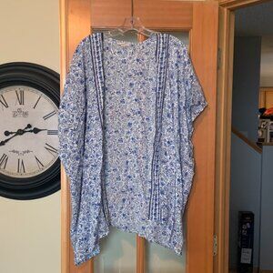 Ann Taylor Loft Women's lightweight blue & white floral Cardigan, Size M